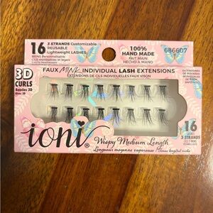 Ioni Wispy Medium Length Lash Extensions - Black